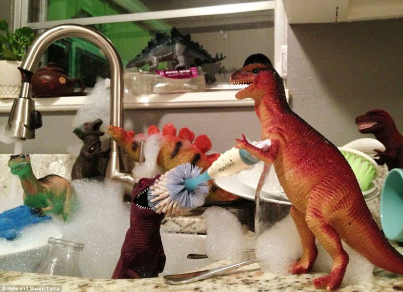 dinovember03